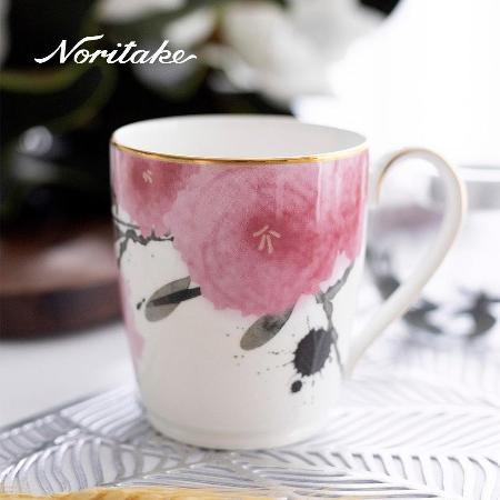 【日本 Noritake】紅纓花瓣-金邊馬克杯(骨瓷)✿70F001